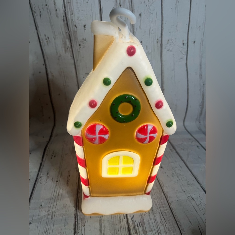 LED Gingerbread House Blow Mold Ornament From Cracker Barrel -11x5x5, Works - Picture 3 of 7